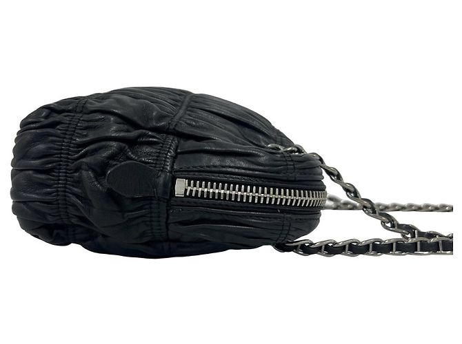 Bolsa de ombro Prada em couro preto - vista 6