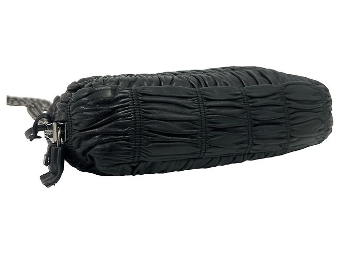Bolsa de ombro Prada em couro preto - vista 7