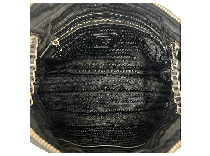 Bolsa de ombro Prada em couro preto - vista 9