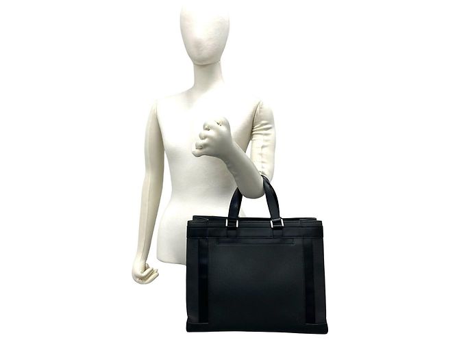 Pasta Louis Vuitton Kasbek PM Preto - vista 2
