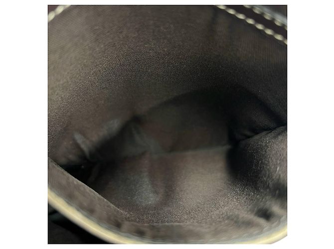 Bolsa de ombro em couro com aba e padrão de logo GG Gucci Marrom - vista 10