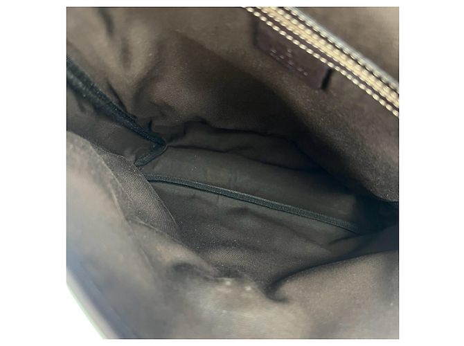 Bolsa de ombro em couro com aba e padrão de logo GG Gucci Marrom - vista 9