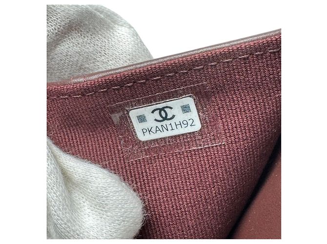 Portafoglio tri-fold Chanel Matelassé Caviar Skin Nero - vista 12