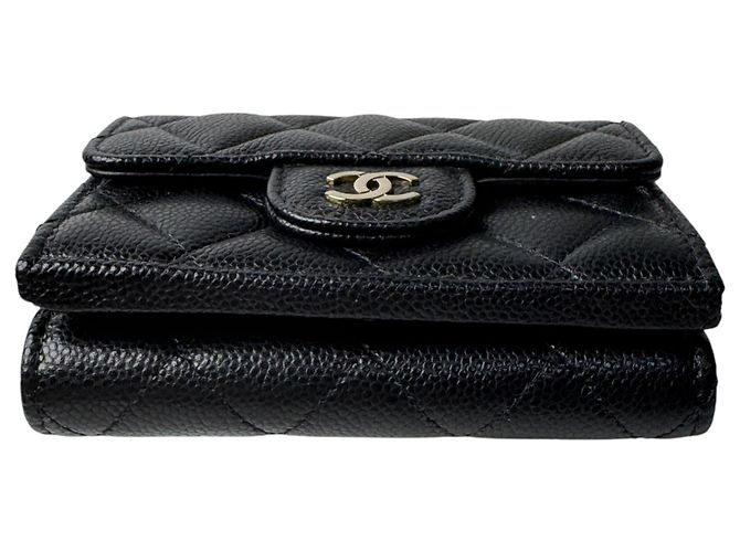 Portafoglio tri-fold Chanel Matelassé Caviar Skin Nero - vista 5