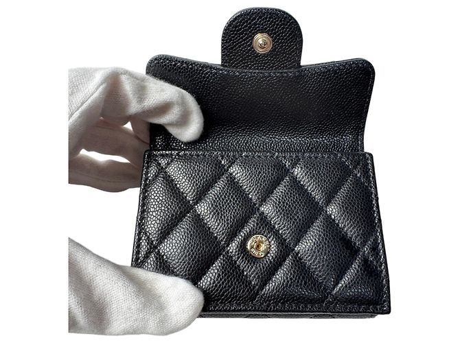 Portafoglio tri-fold Chanel Matelassé Caviar Skin Nero - vista 6