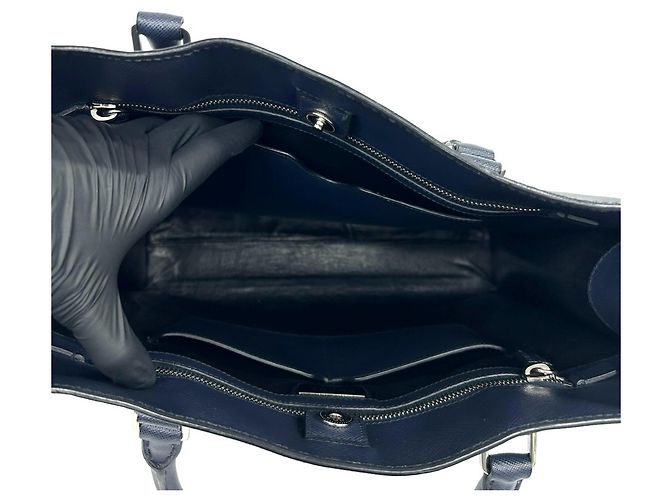 Bolso de mano Prada en cuero Saffiano Azul marino - vista 9