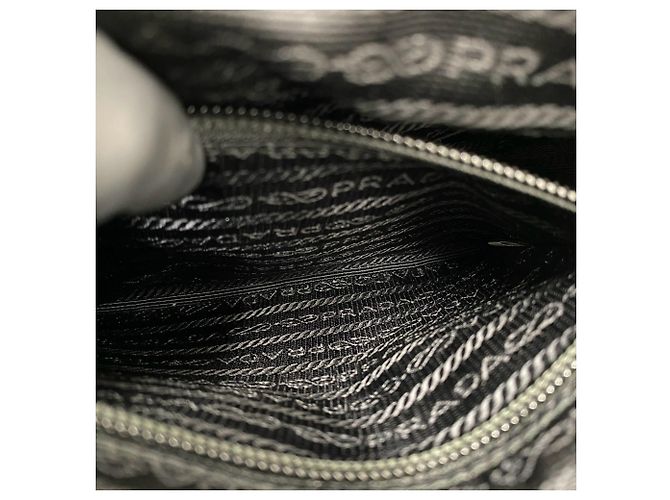 Saffiano Mini bolso de hombro Prada en negro - vista 10