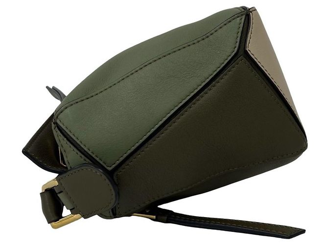 Bolso de hombro de piel Puzzle con Anagrama grabado de Loewe Beige Verde Caqui - vista 5