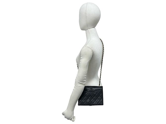 Bolsa de ombro Chanel Matelassé em pele de cordeiro preta Preto - vista 2