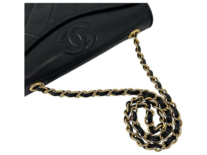Bolsa de ombro Chanel Matelassé em pele de cordeiro preta Preto - vista 4