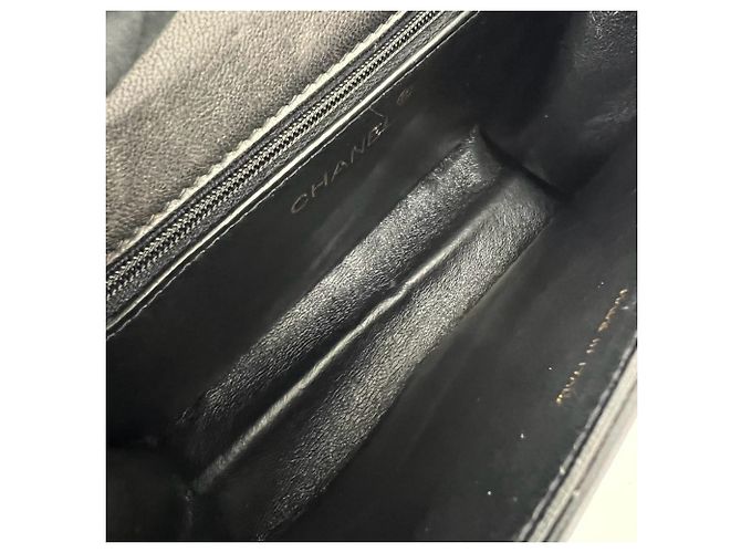 Bolsa de ombro Chanel Matelassé em pele de cordeiro preta Preto - vista 9