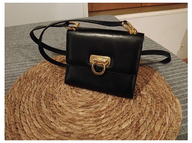 Salvatore Ferragamo Schwarze Lederhandtasche - Ansicht 2