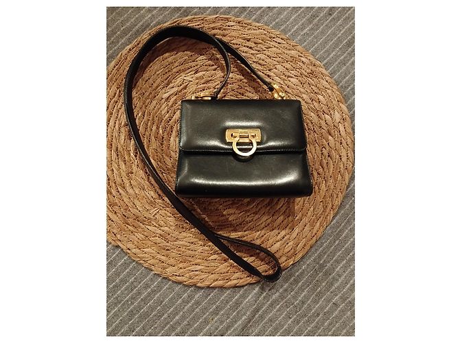 Salvatore Ferragamo Schwarze Lederhandtasche - Ansicht 3