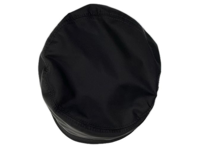 Prada Nylon Bucket Hat mit schwarzem Dreiecks-Logo - Ansicht 6