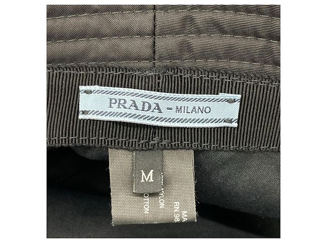 Prada Nylon Bucket Hat mit schwarzem Dreiecks-Logo - Ansicht 7