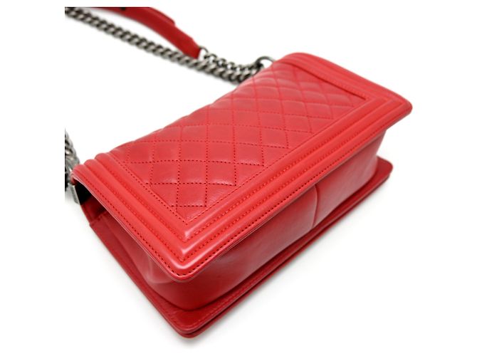 Le Boy Bolsa de Ombro Chanel Boy 25 com Corrente Vermelho - vista 4