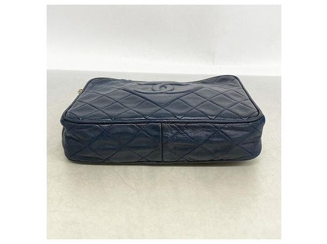 Borsa a tracolla Chanel Matelassé Navy Blu navy - vista 3