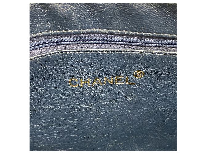 Borsa a tracolla Chanel Matelassé Navy Blu navy - vista 5