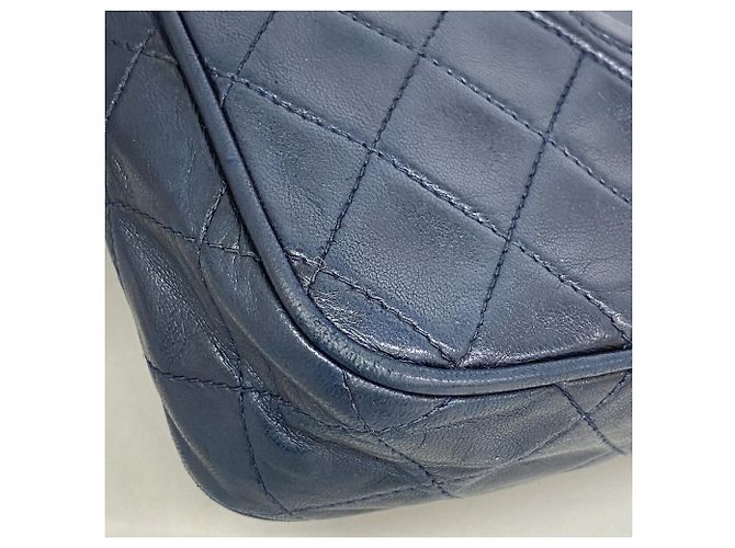 Borsa a tracolla Chanel Matelassé Navy Blu navy - vista 6