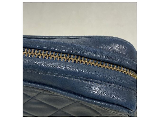 Borsa a tracolla Chanel Matelassé Navy Blu navy - vista 7