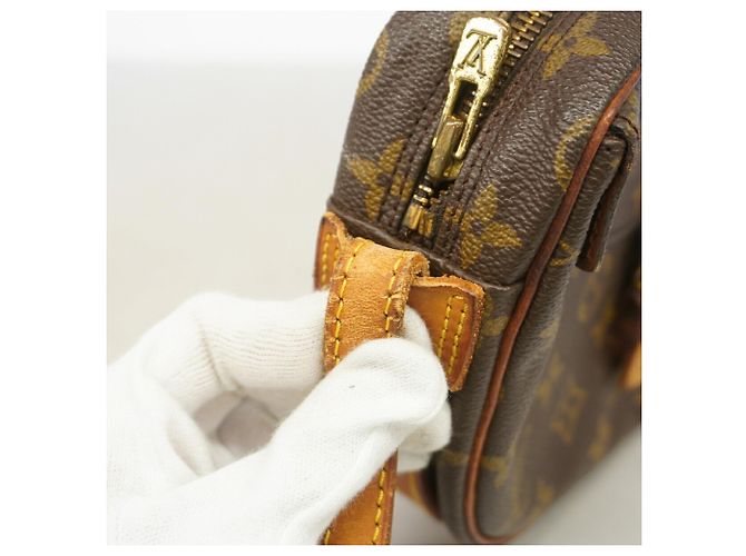 Bolso de hombro Louis Vuitton Monogram Jeune Fine PM Castaño - vista 7