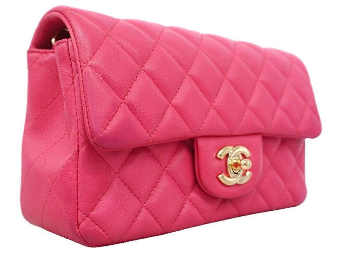 Bolsa de Ombro Chanel Mini Matelassé com Corrente Rosa - vista 2