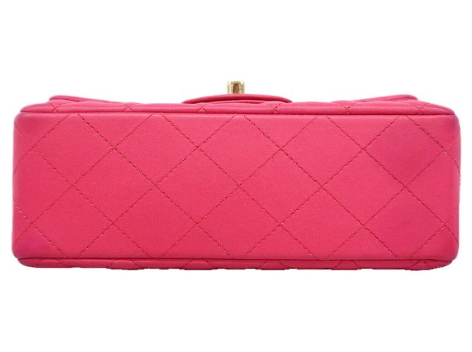 Bolsa de Ombro Chanel Mini Matelassé com Corrente Rosa - vista 3