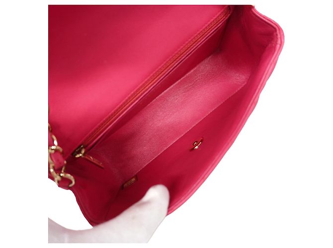 Bolsa de Ombro Chanel Mini Matelassé com Corrente Rosa - vista 4