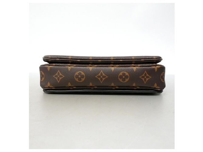 Bolsa Louis Vuitton Monogram Pochette Metis MM Marrom - vista 3