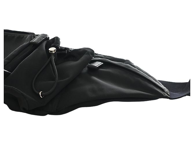 Bolso cinturón Prada en Tessuto negro con múltiples bolsillos - vista 10