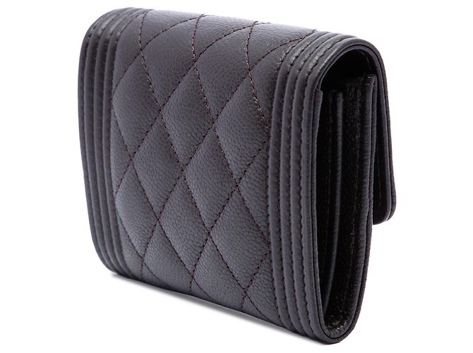 Tarjetero Chanel Boy de piel caviar acolchada marrón con cadena Castaño Marrón oscuro - vista 2