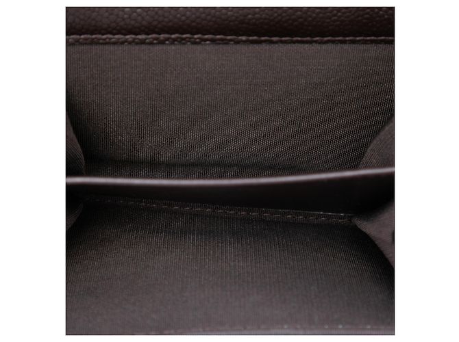 Tarjetero Chanel Boy de piel caviar acolchada marrón con cadena Castaño Marrón oscuro - vista 4