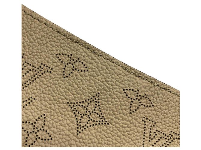Borsa Louis Vuitton Mahina Hina PM - vista 4