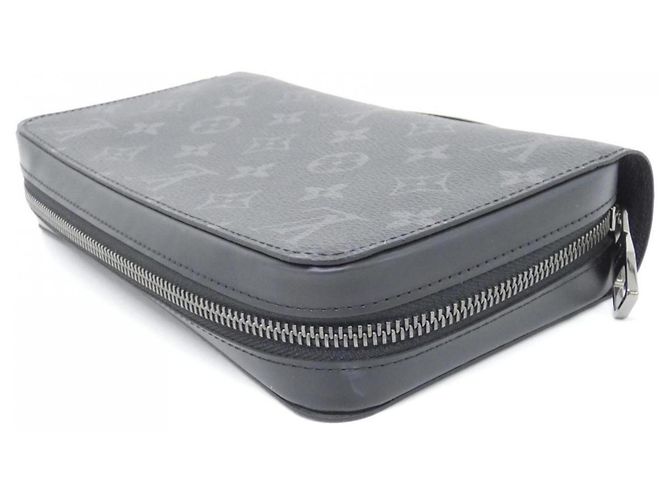 Carteira Zippy XL Monogram Eclipse Louis Vuitton Preto - vista 2