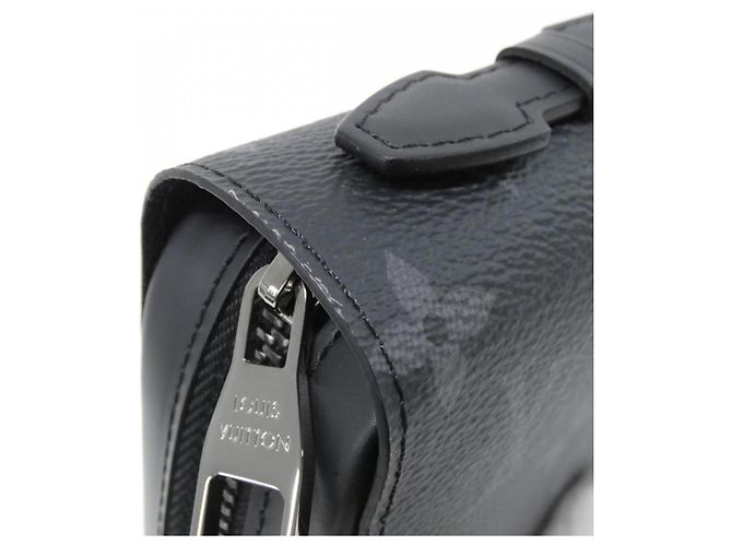 Carteira Zippy XL Monogram Eclipse Louis Vuitton Preto - vista 4