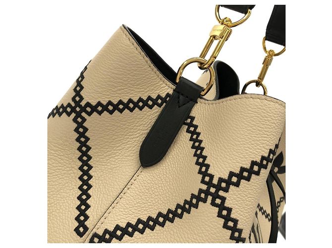 Néonoé Borsa a tracolla Louis Vuitton Monogram Empreinte Broderie Neo Noe MM Crudo - vista 4