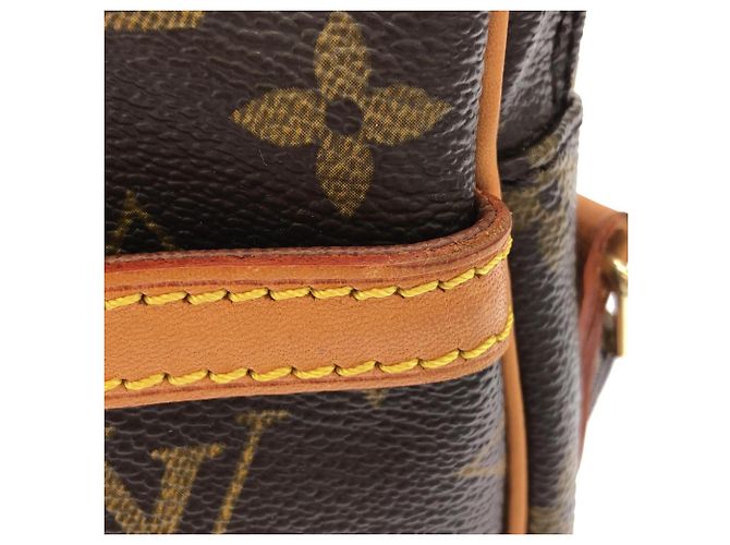Bolsa de Ombro Louis Vuitton Monogram Danube Marrom - vista 7