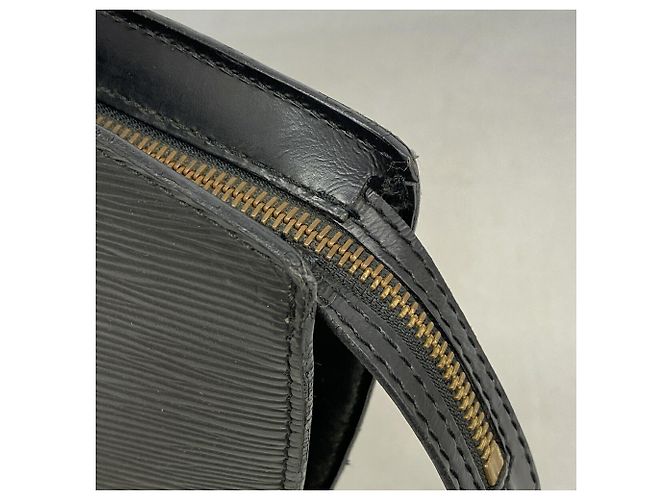 Sac à main Louis Vuitton Epi Saint Jacques Noir - vue 7