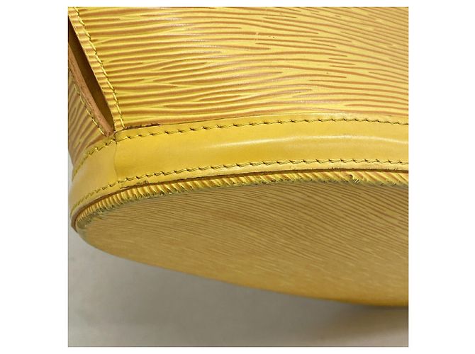 Bolso de hombro Louis Vuitton Epi Saint Jacques Amarillo - vista 6