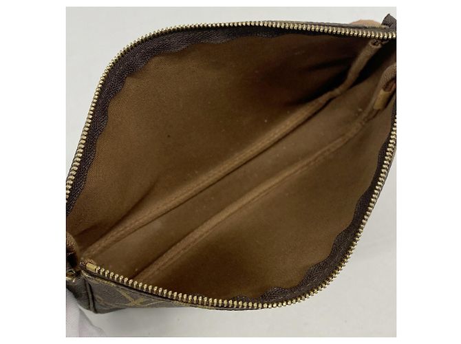 Louis Vuitton Monogram Pochette Accessoires Marrom - vista 4