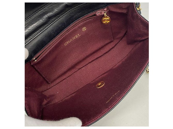 Borsa a tracolla Chanel in pelle d'agnello nera Nero - vista 4