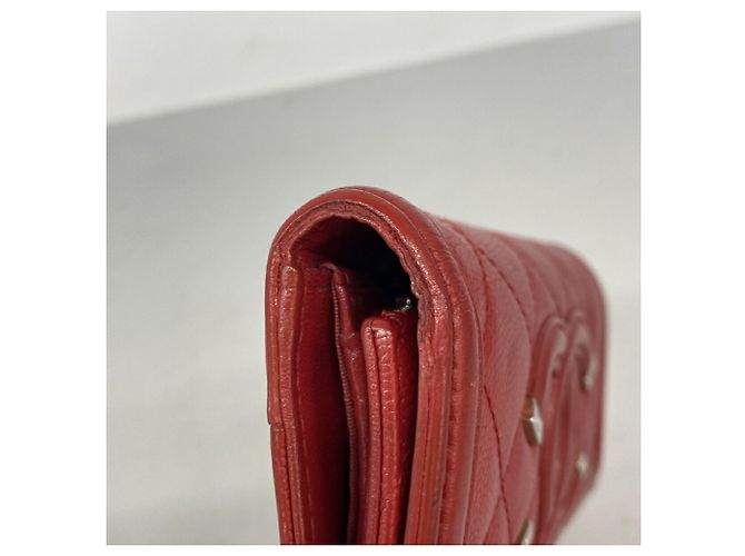 Cartera tri-fold de Chanel en piel de becerro granulada roja - vista 8