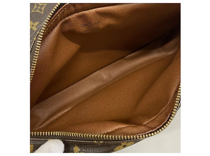 Bolso de hombro Louis Vuitton Monogram Saint Germain 28 Castaño - vista 4