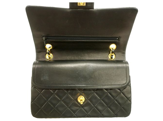 Borsa a tracolla Chanel Matelassé Nero - vista 12