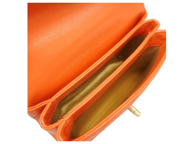 Bolsa de Ombro com Corrente Chanel Matelassé Vermelho - vista 4