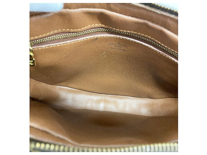 Borsa a tracolla Louis Vuitton Monogram Jeune Fille GM Marrone - vista 4