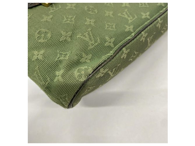 Sac à main Louis Vuitton Monogram Mini Lucille PM Kaki - vue 7