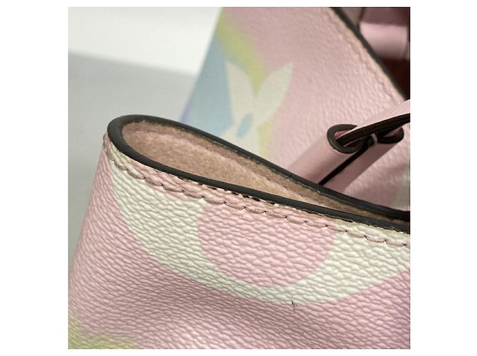 Néonoé Borsa a tracolla Louis Vuitton LV Escale NeoNoe M45124 Pastel Multicolore - vista 7