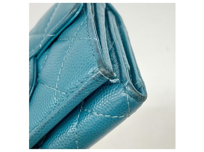 Cartera tri-fold Chanel Matelassé en Green Verde - vista 5