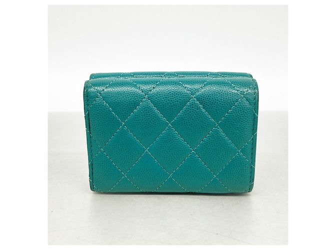 Cartera tri-fold Chanel Matelassé en Green Verde - vista 9